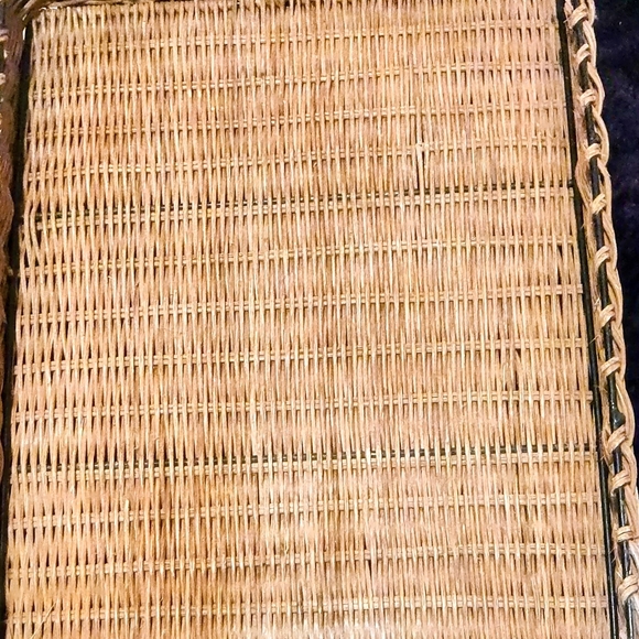 Source Unknown Natural Woven Basket - Picture 4 of 4
